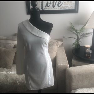 HelloMolly - Woman’s Off Shoulder Dress - 12 - M